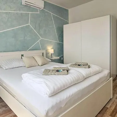 Joy Holiday - A Relaxing Getaway * Babici