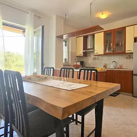 Joy - A Relaxing Getaway Babici