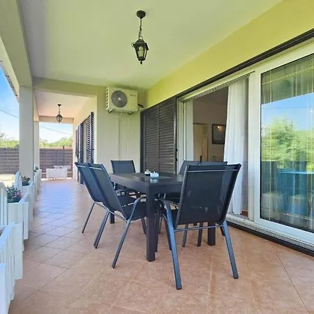 Joy - A Relaxing Getaway *